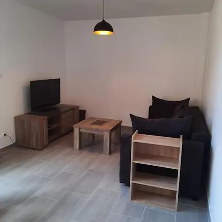 T3, 4-6 Personnes Avec Terrasse * Leucate